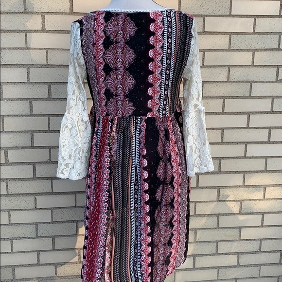 ❌DONATED❌Burgundy Black Stripe Pattern V-neck Boho Lace Sleeve Dress - Picture 4 of 11